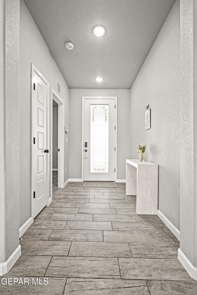 Building Photo - 2521 Mike Price Dr