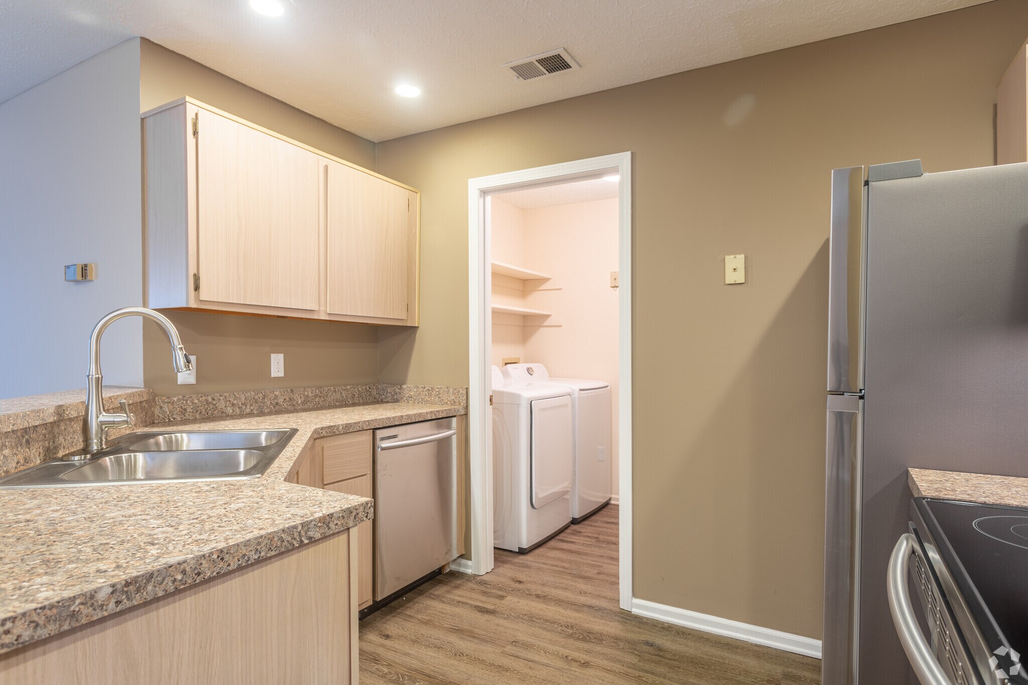 Crossings Village 1630 Crossings Pky Westlake OH 44145 Apartment Finder