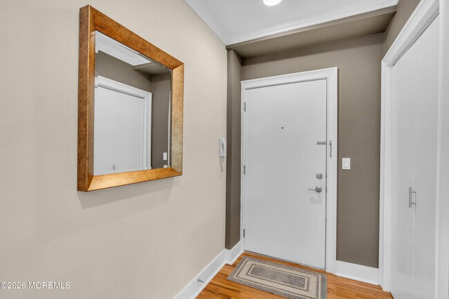 Building Photo - 1211 Grand Ave