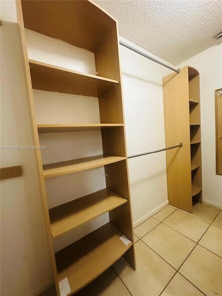 Building Photo - 3815 NW 35th St