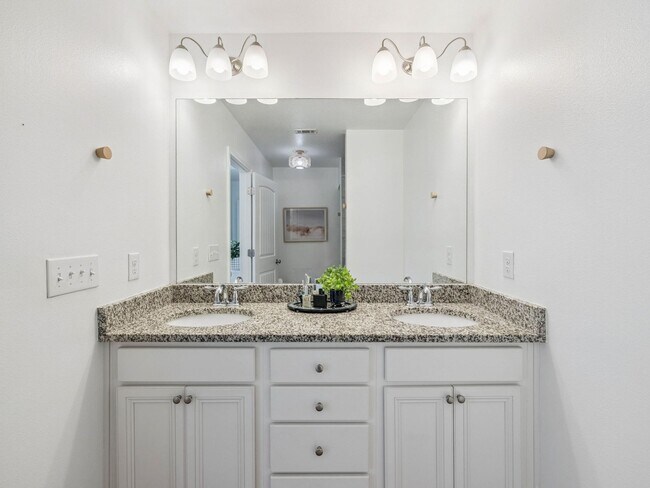 Building Photo - 89 Crossing Ln