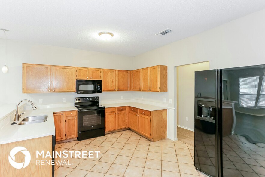Building Photo - 815 Ackers Dr