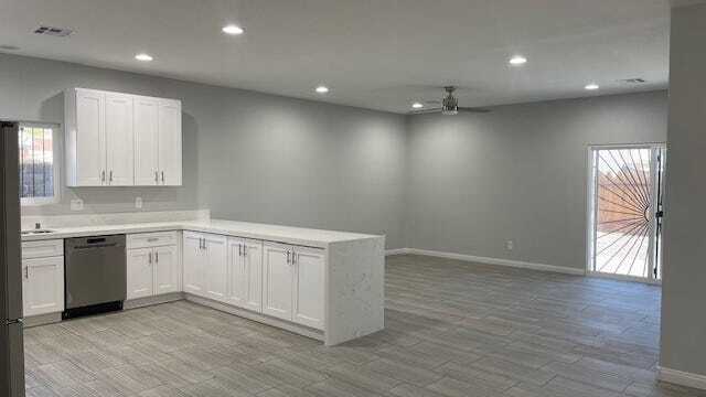 Building Photo - 4966 Andover Dr