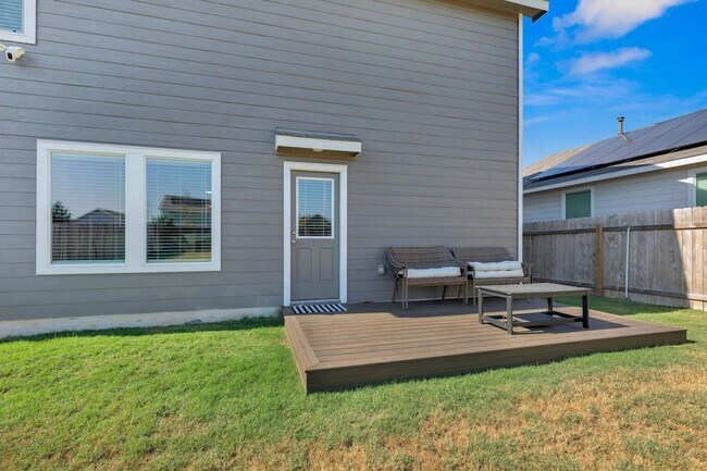 Building Photo - 2324 Willkomen Wy