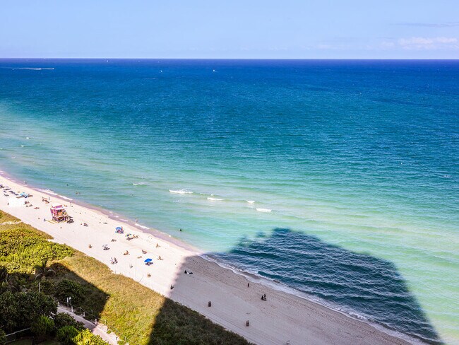 Building Photo - 6365 Collins Ave