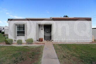 Building Photo - 928 E Diamond Dr