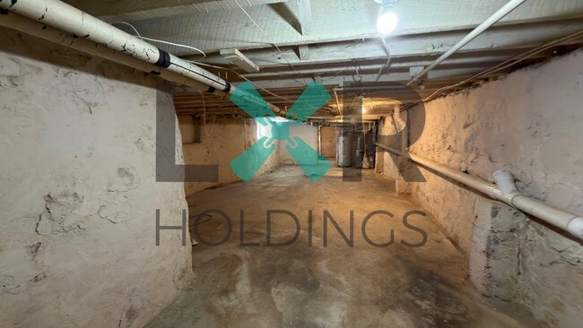 Building Photo - 917 Pembroke Ave