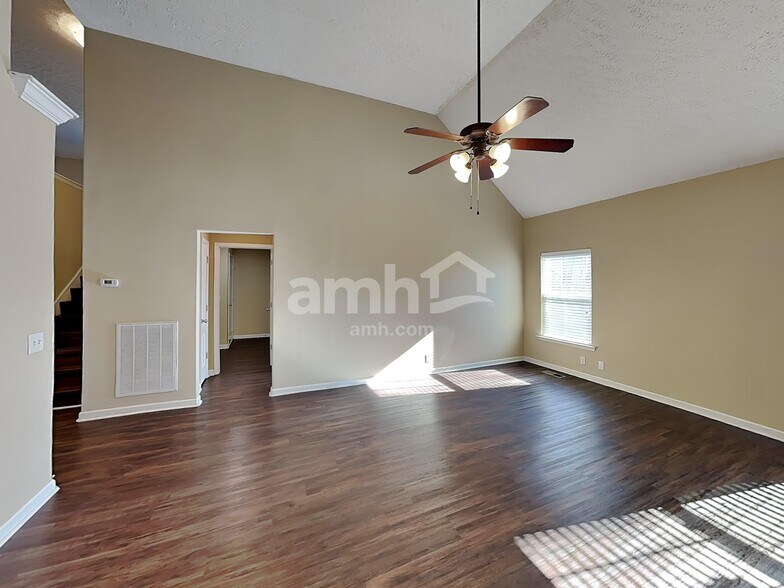 Building Photo - 1642 Zurich Dr