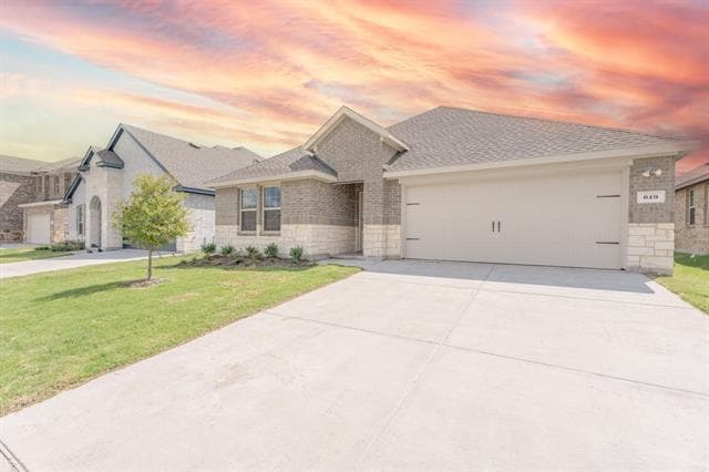 Building Photo - 647 Carters Grv Dr