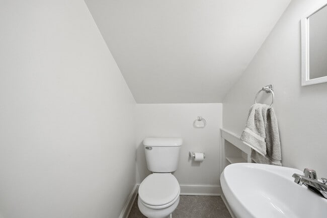 Building Photo - 710 Georgia Ave