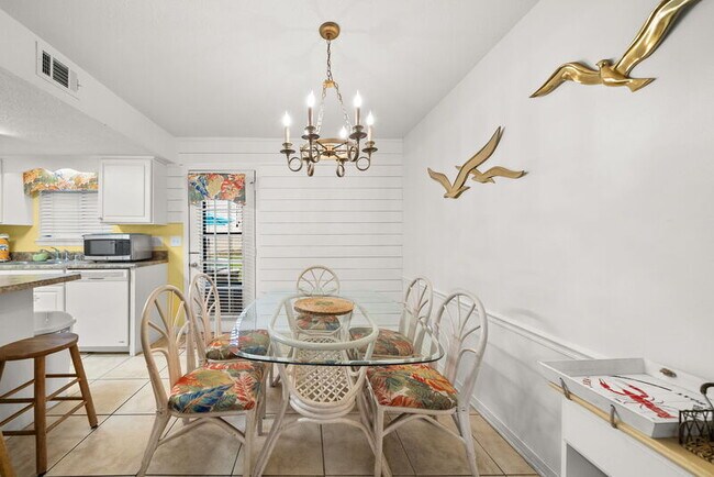 Building Photo - 133 W Leslie Ln