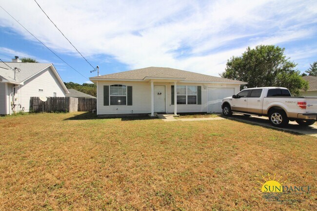 Primary Photo - Nice 3 Bedroom Home in Mary Esther