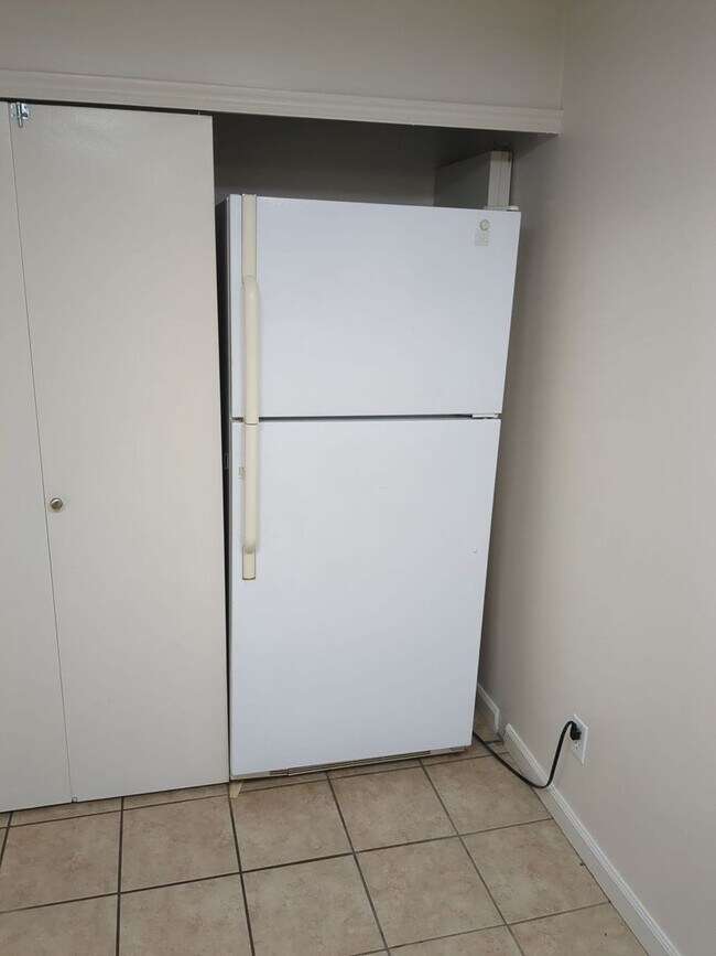 Building Photo - 8177 Darin St