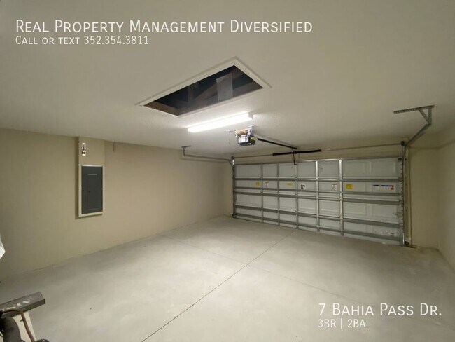 Building Photo - 7 Bahia Pass Dr