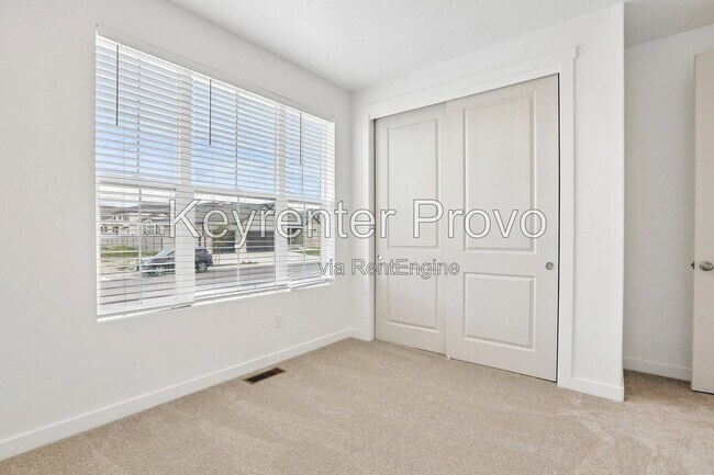 Building Photo - 2568 N 3670 W