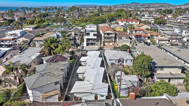 Building Photo - 139 W Canada