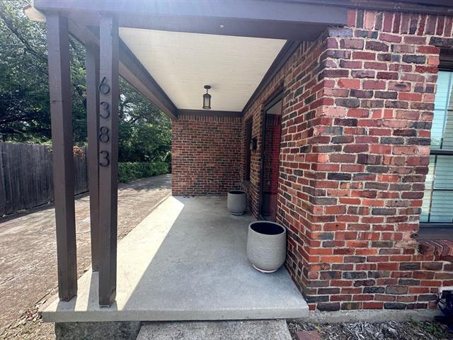 Building Photo - 6383 Greenway Rd