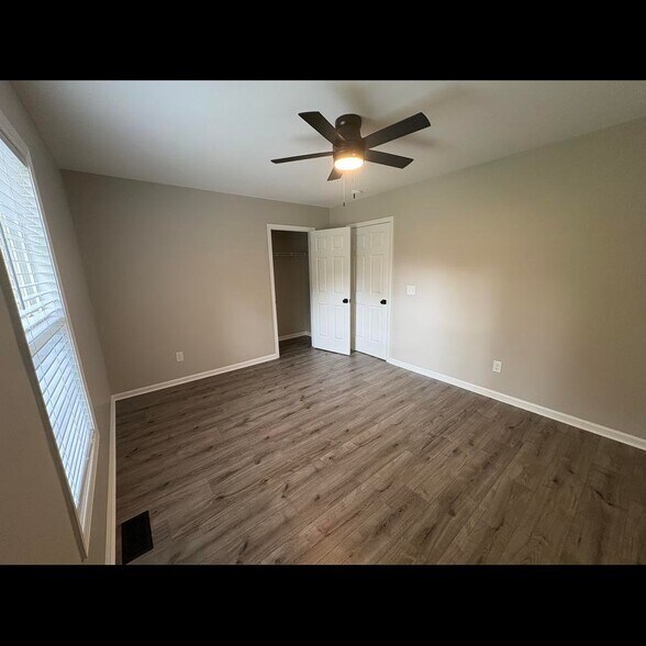 Building Photo - 5508 Wrenn Dr