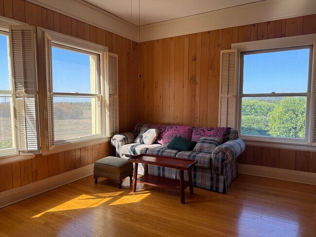 Building Photo - Spacious Somis Country Estate – 4+3 4,000 ...