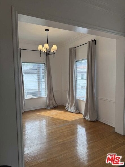 Building Photo - 157 N La Peer Dr