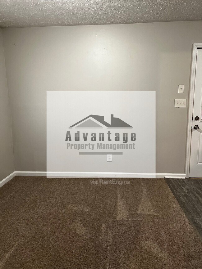 Building Photo - 5895 Jonesboro Rd