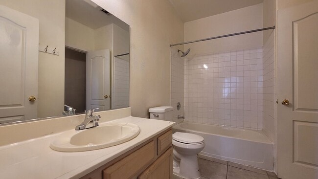 Building Photo - 5525 W Flamingo Rd