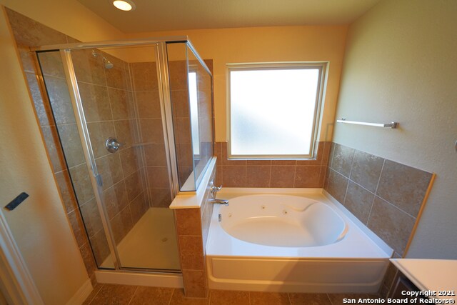Building Photo - 216 Dove Hill