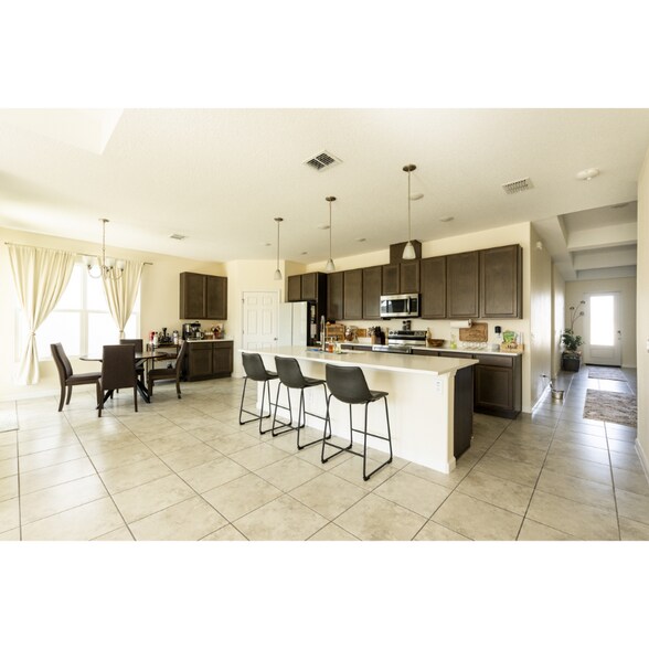 Building Photo - 2185 Kylar Dr