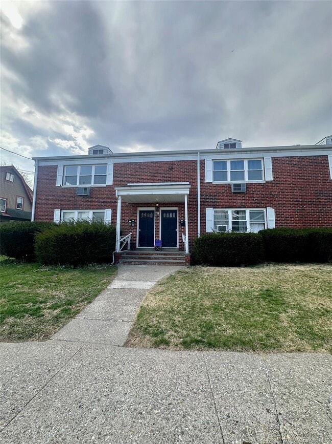 Building Photo - 35 Prairie Ave