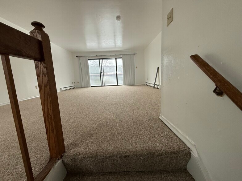 Building Photo - 96 Candlewood Dr