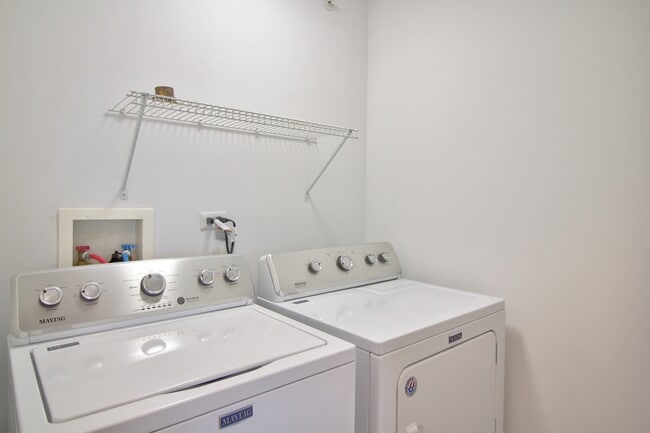 Building Photo - 4562 Garritano St