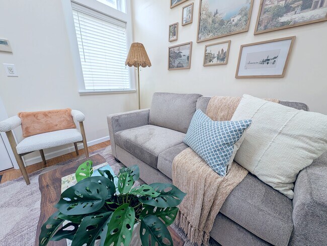 Building Photo - The Norm Appartments