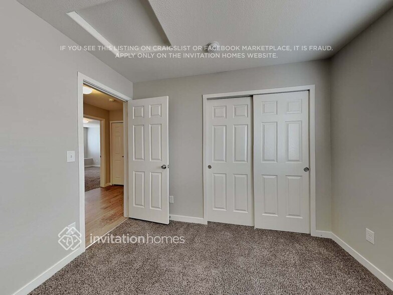 Building Photo - 4059 Creek Legend View