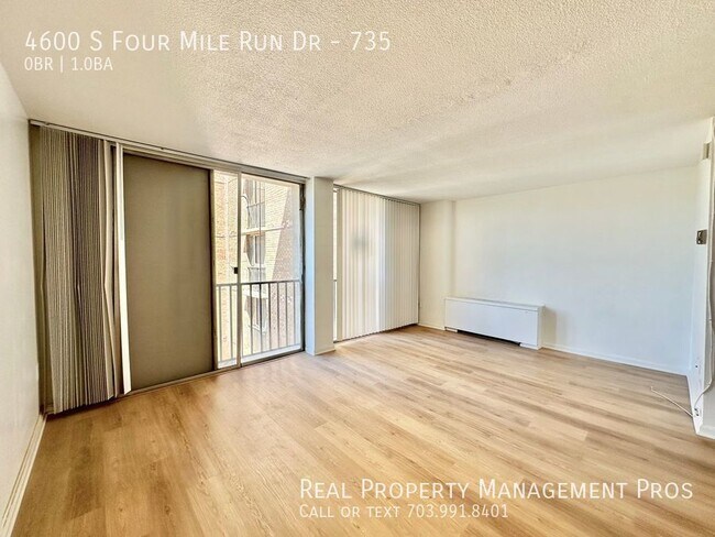 Building Photo - Light & Bright Studio w/ Creekside View- U...