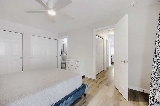 Building Photo - Updated 2 Bedroom Townhouse in Thornton