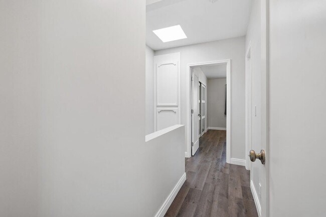 Building Photo - 4055 Rosecrans Ave