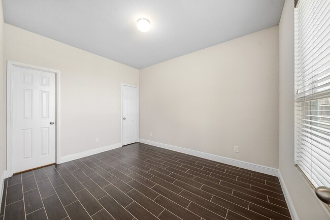 Building Photo - 2415 Cloudy Bay Dr