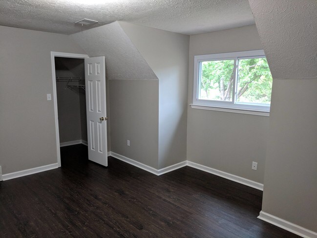 Building Photo - 4127 Meadow Field Ln