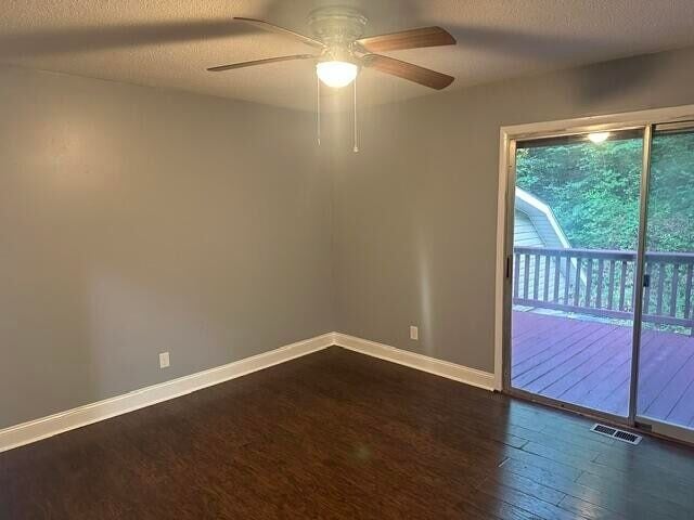 Building Photo - 4045 Brookcrest Dr
