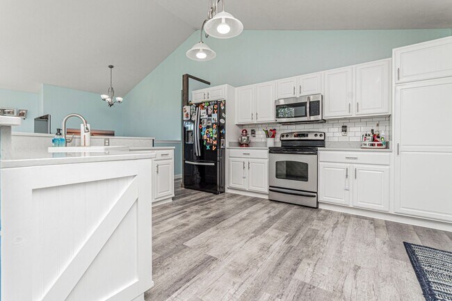 Building Photo - Please View 3D Virtual Walk-Through Before Scheduling a Showing