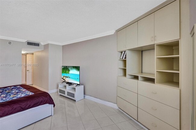 Building Photo - 3180 S Ocean Dr