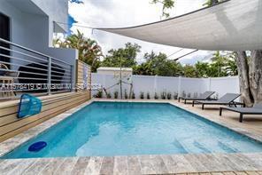 Building Photo - 513 SW 11th St