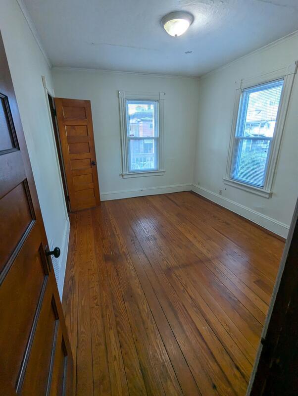 Building Photo - 139 Jubilee St
