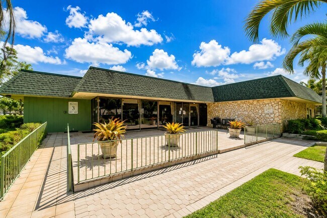 Building Photo - 4147 NW 90th Ave