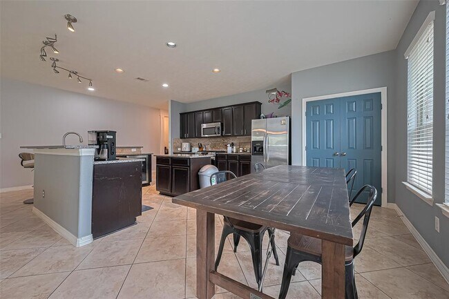 Building Photo - 6142 Harmony Park Lane
