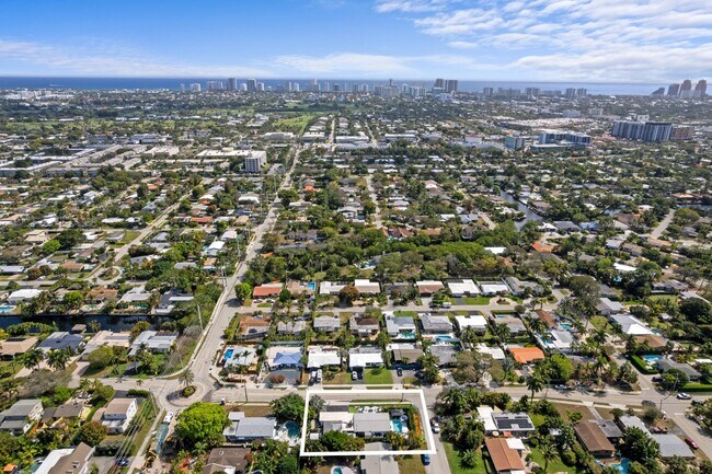 Building Photo - 3705 NE 16th Ave