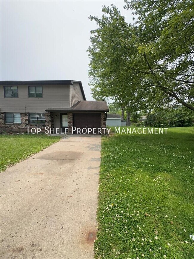 Primary Photo - 4209 E Ovid Ave