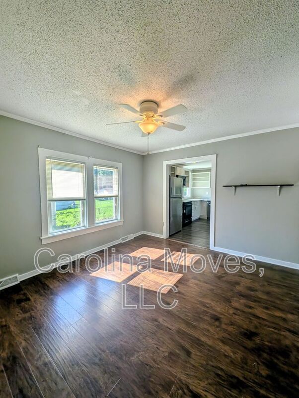 Building Photo - 403 McCrary St