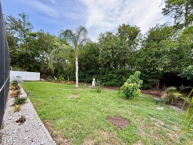 Building Photo - 4301 River Close Blvd