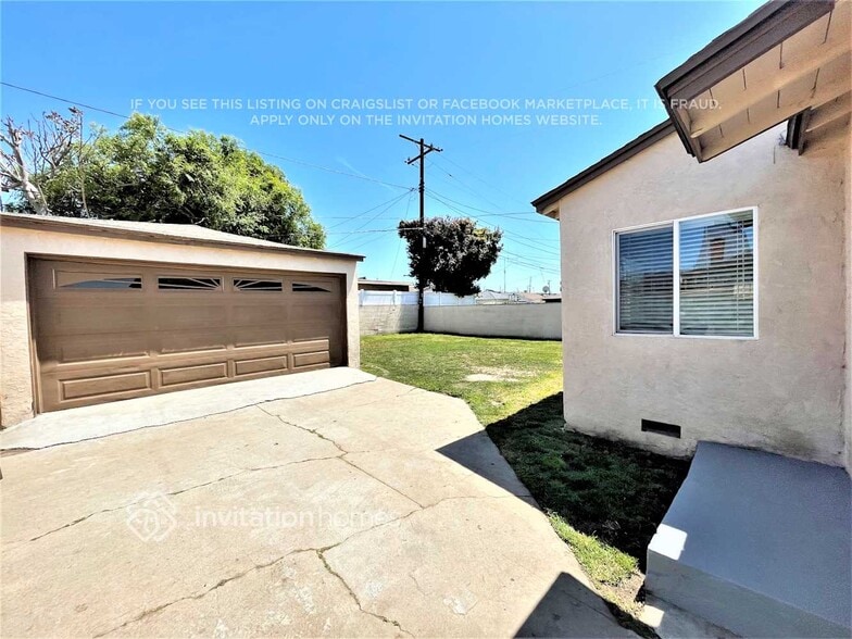 Building Photo - 11148 S Wilton Pl